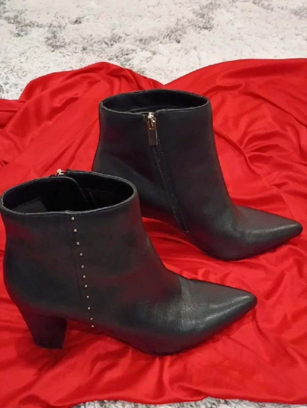 Bandolino sleek pointed